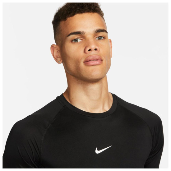 Nike Ανδρική κοντομάνικη μπλούζα Pro Dri-FIT Tight Short-Sleeve Fitness Top Nike Ανδρική κοντομάνικη μπλούζα Pro Dri-FIT Tight Short-Sleeve Fitness Top